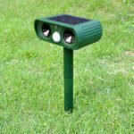 2-Piece: Outdoor Solar Ultrasonic Pest Repeller - Bilde 3
