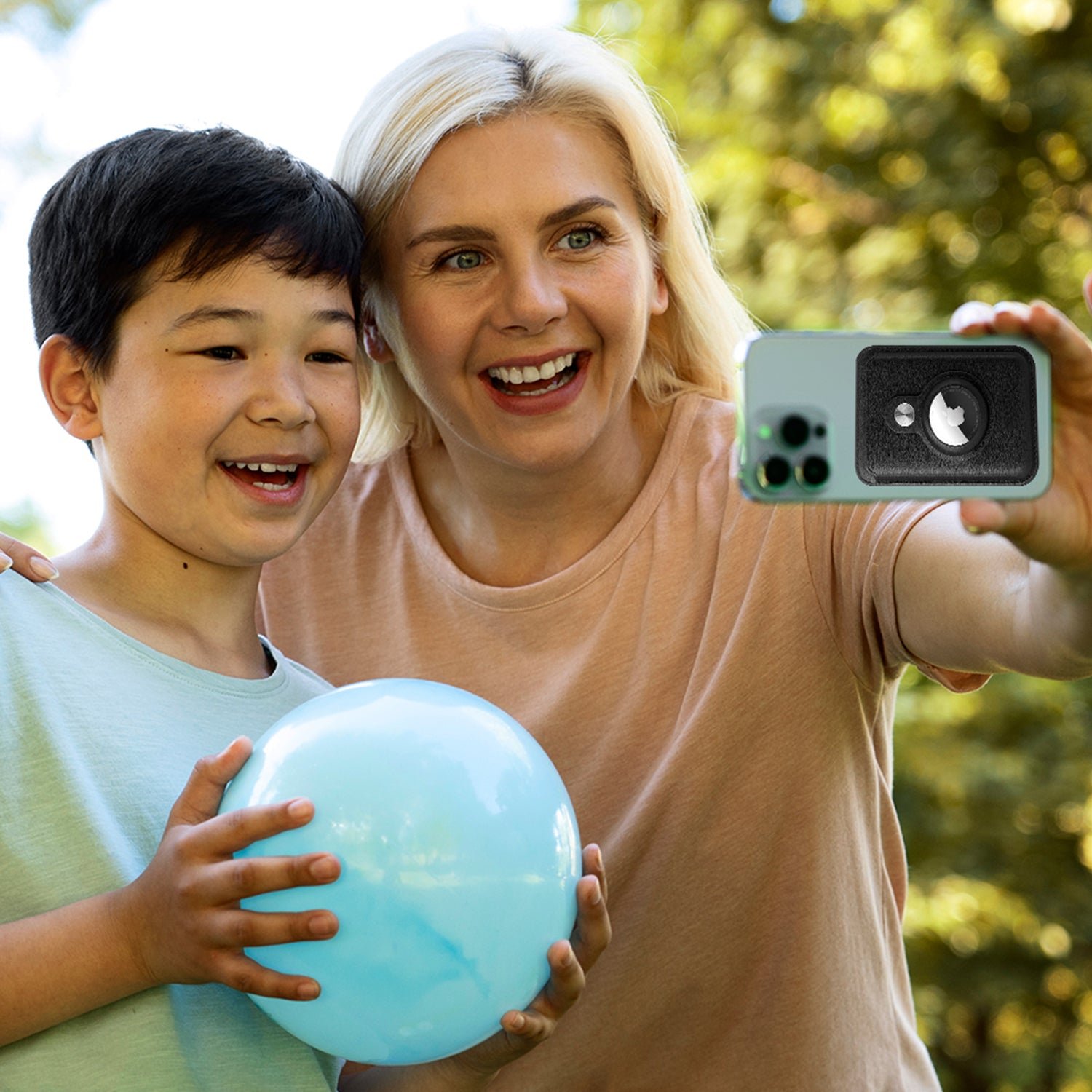 RFID Blocking Snap-On MagSafe Magnetic Card Wallet Holder Organizer With Built-In AirTag Pocket - Image 10