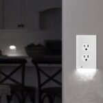 US Wall Outlet Cover Wall Plate with 3-LED Dusk To Down Sensor Night Lights